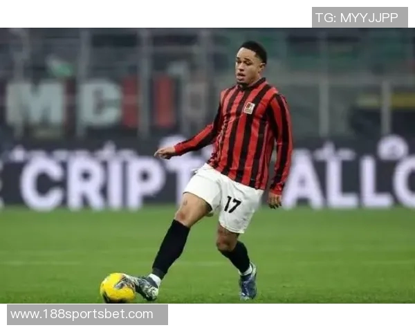 奥卡福本赛季表现出色利兹联6场打入2球超越米兰上赛季数据