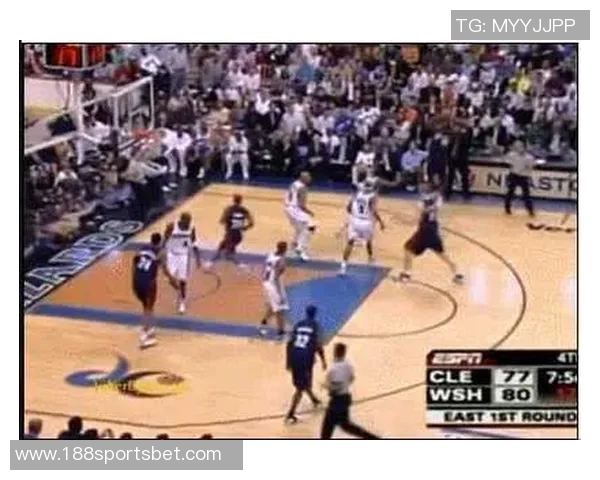 小里盛赞詹姆斯球商之高赛场理解力堪称无与伦比