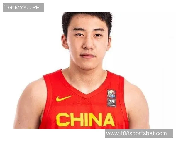 新赛季NCAA备战热潮王俊杰在旧金山大学球馆全力训练展现拼搏精神