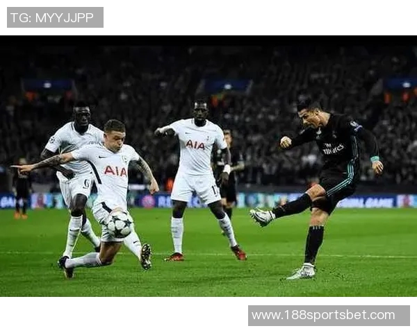 皇萨仁巴黎等队争抢16岁中场艾希霍恩赫塔要价2000万欧元