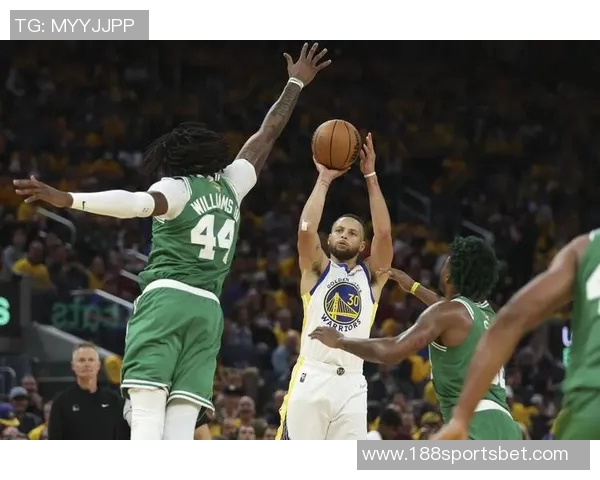 库里或将效仿布雷迪延续职业生涯至45岁再战八年