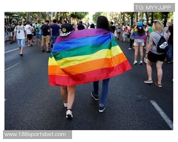 悼念维科特巴黎圣日耳曼前主帅离世俱乐部官方发文致以哀悼